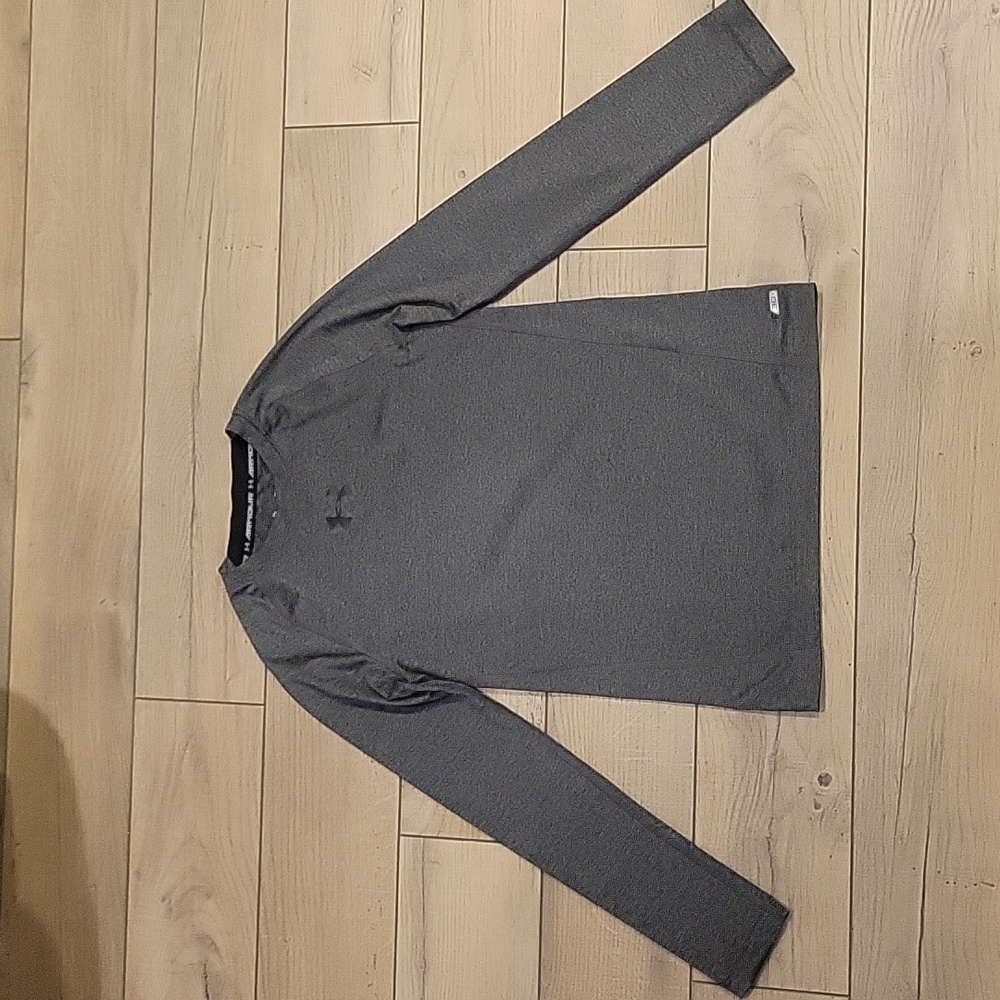 Under Armour Heat Gear Black Gray Long Sleeve Fitted Top Size Small